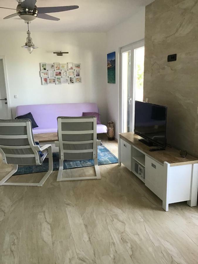 Paras Zečevo المظهر الخارجي الصورة